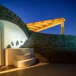 Secret Path Luxury Imerovigli (Santorini)