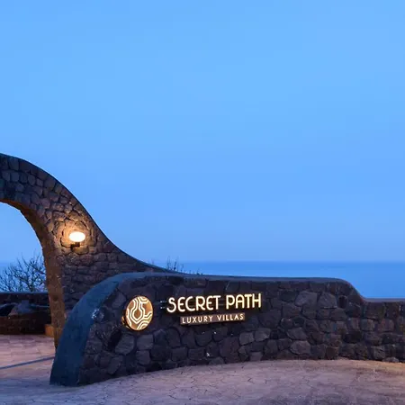 Secret Path Luxury * Imerovígli