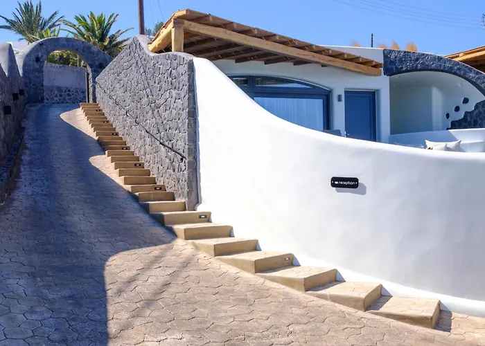 Secret Path Luxury * Imerovigli (Santorini)