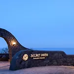 Secret Path Luxury * Imerovigli (Santorini)