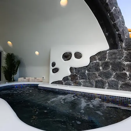 Secret Path Luxury Imerovigli (Santorini)