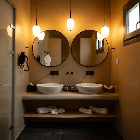 Secret Path Luxury * Ημεροβίγλι