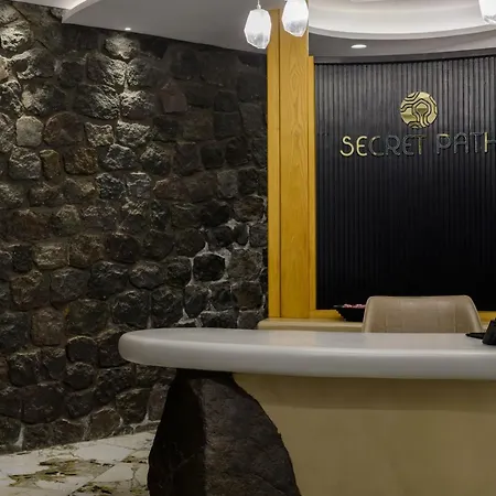 Secret Path Luxury * Imerovigli