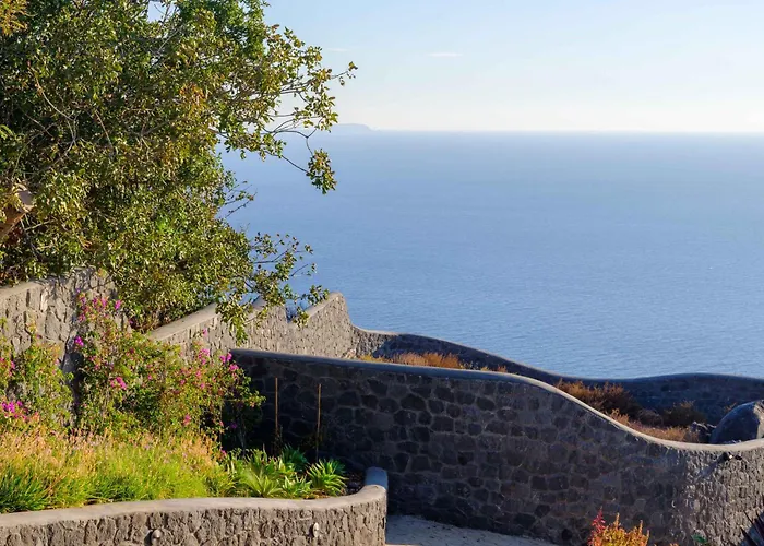 Secret Path Luxury Imerovigli (Santorini)