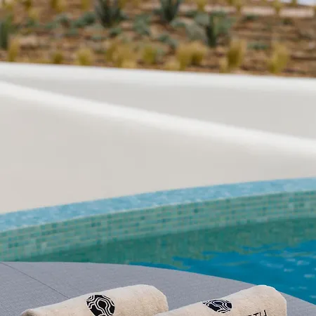 Secret Path Luxury فيلة *