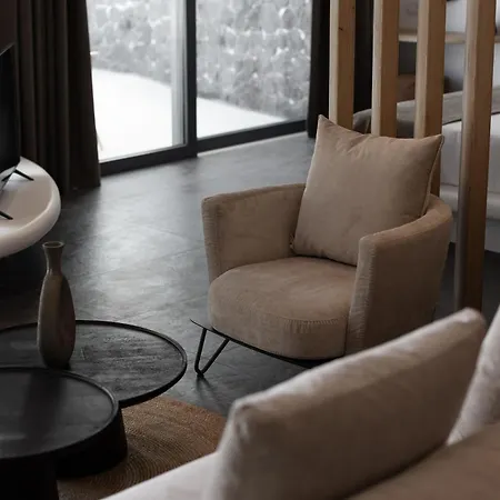 Secret Path Luxury إيميروفيغلي