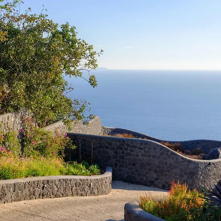 Secret Path Luxury Imerovigli (Santorini)